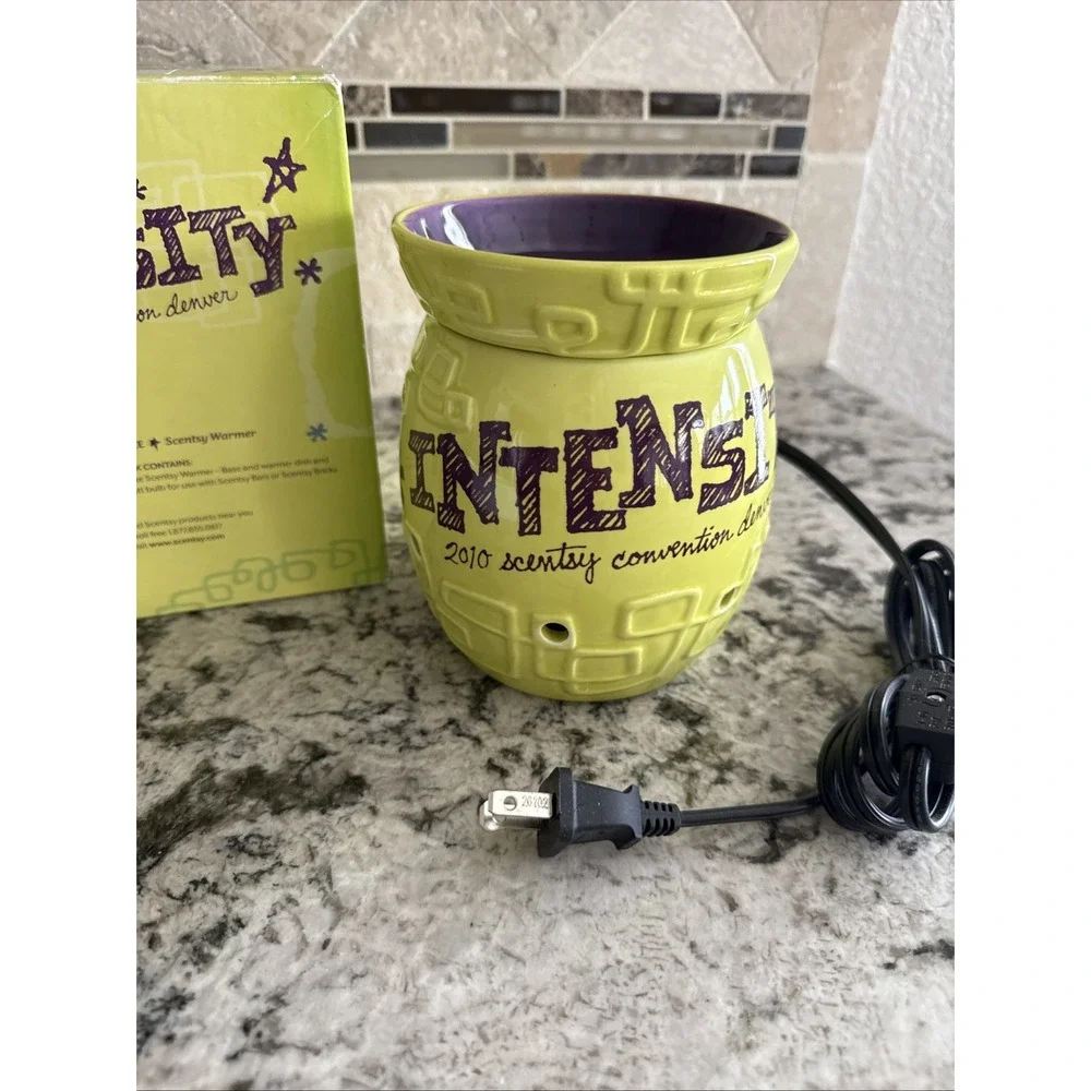 Scentsy Intensity Denver Convention 2010 Green Purple wax warmer New In Box